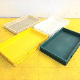 8043 Plastic Trays 1