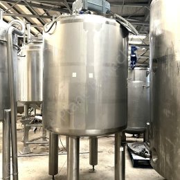 8297 2000 Ltr Mix Tank 1