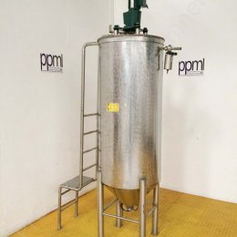 ~650 Ltr Stainless Steel Tank with Top-Mounted Lightnin Mixer