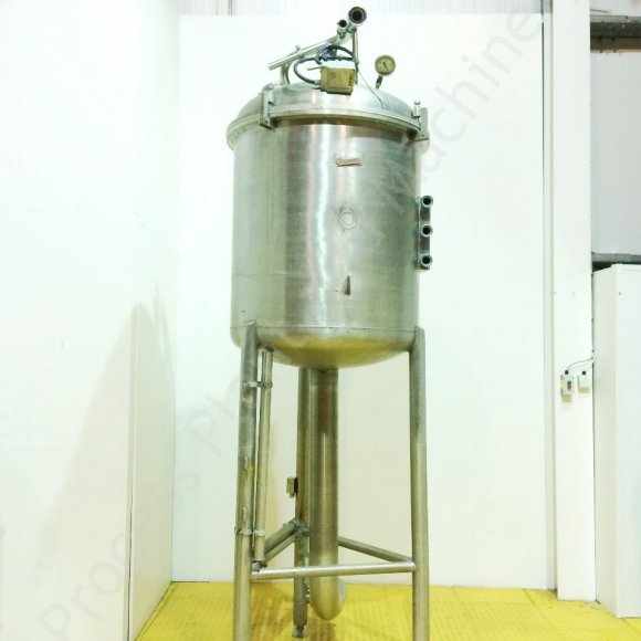 750 Ltr Stainless Steel Vertical Holding Tank