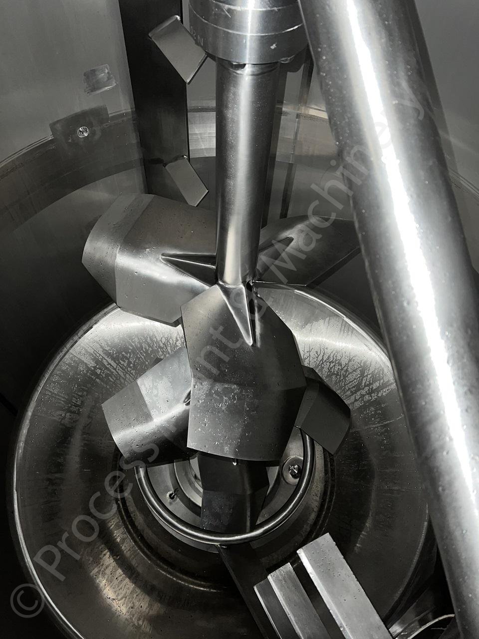 Used 6,000 Ltr Vacuum Rated Tank with TopMounted ContraRotating